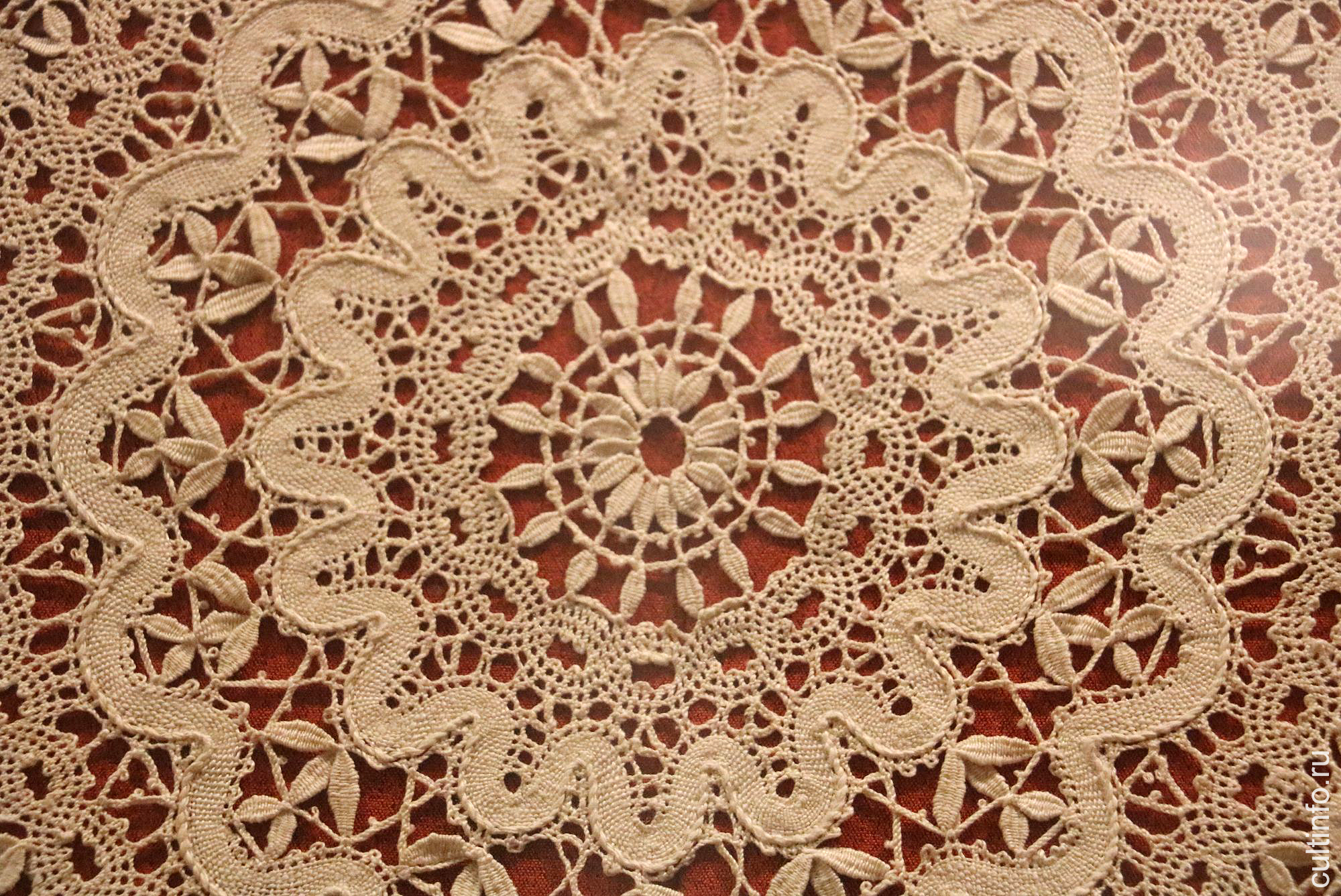 Скатерть «Северное сияние». Фрагмент